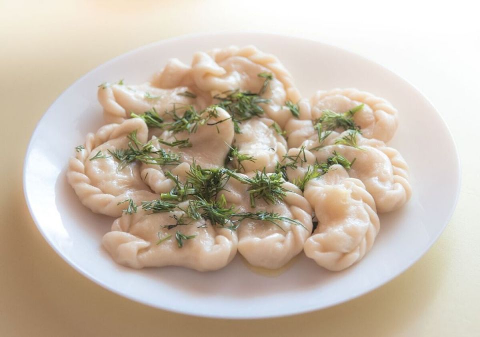 Кулинарное вдохновение: вареники с картофелем и грибами как символ домашнего уюта