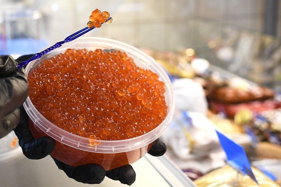 Роспотребнадзор предупреждает: какую красную икру покупать нельзя