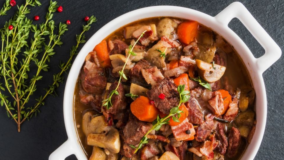 Как добиться идеального мясного рагу в духовке без спешки