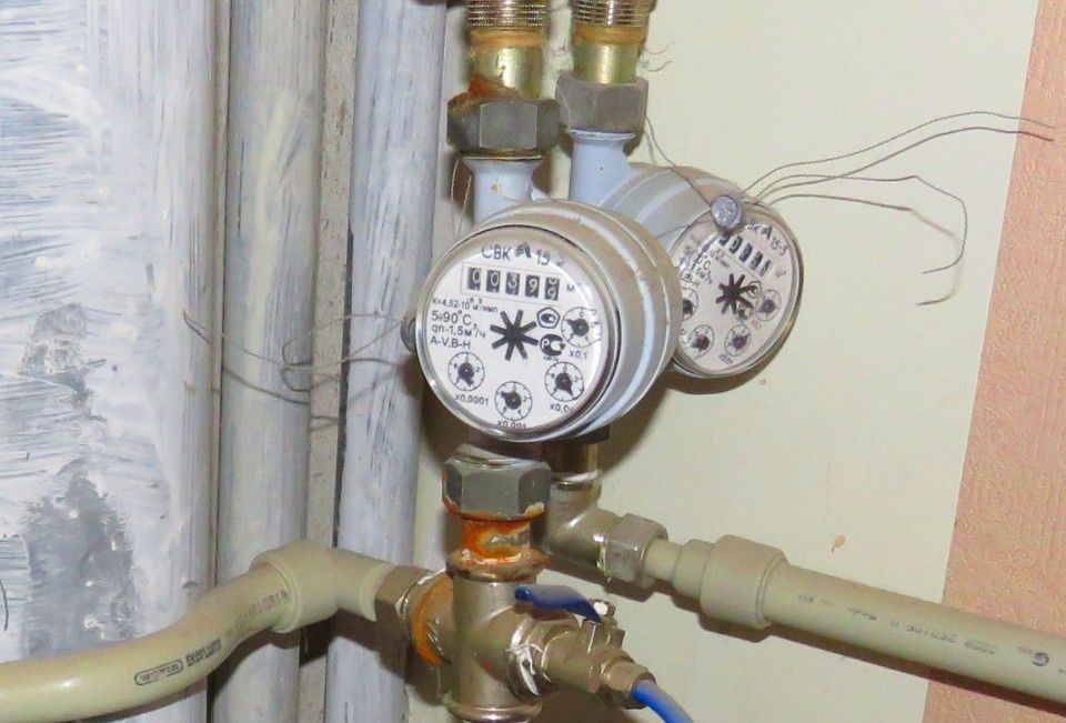 Изменения в начислении коммунальных услуг при просроченной поверке счетчика